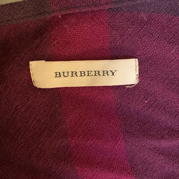 BURBERRY Wrap - Picture 3 of 5